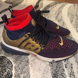Red and Gold Presto USA NIKE limited edition sneakers size 9.5